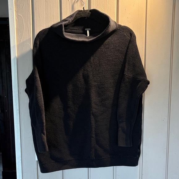 Free People Sweaters - Free People Black Ottoman Sweater